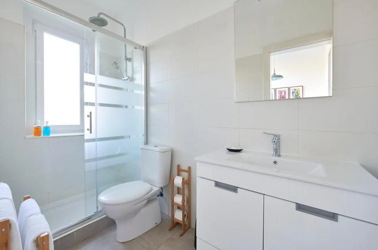 Quiet And Central 2Br Apt, By Timecooler 리스본 0*,