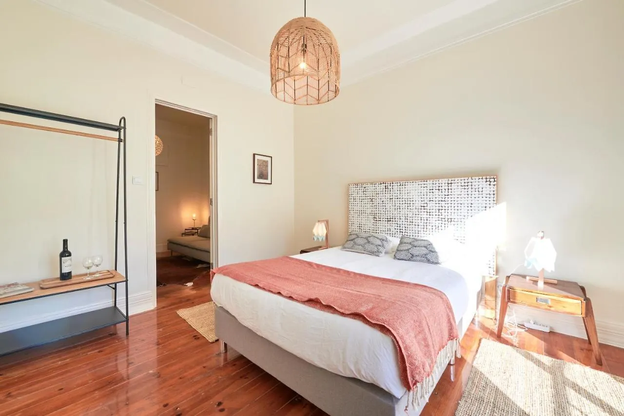Quiet And Central 2Br Apt, By Timecooler 리스본 0*,  포르투갈