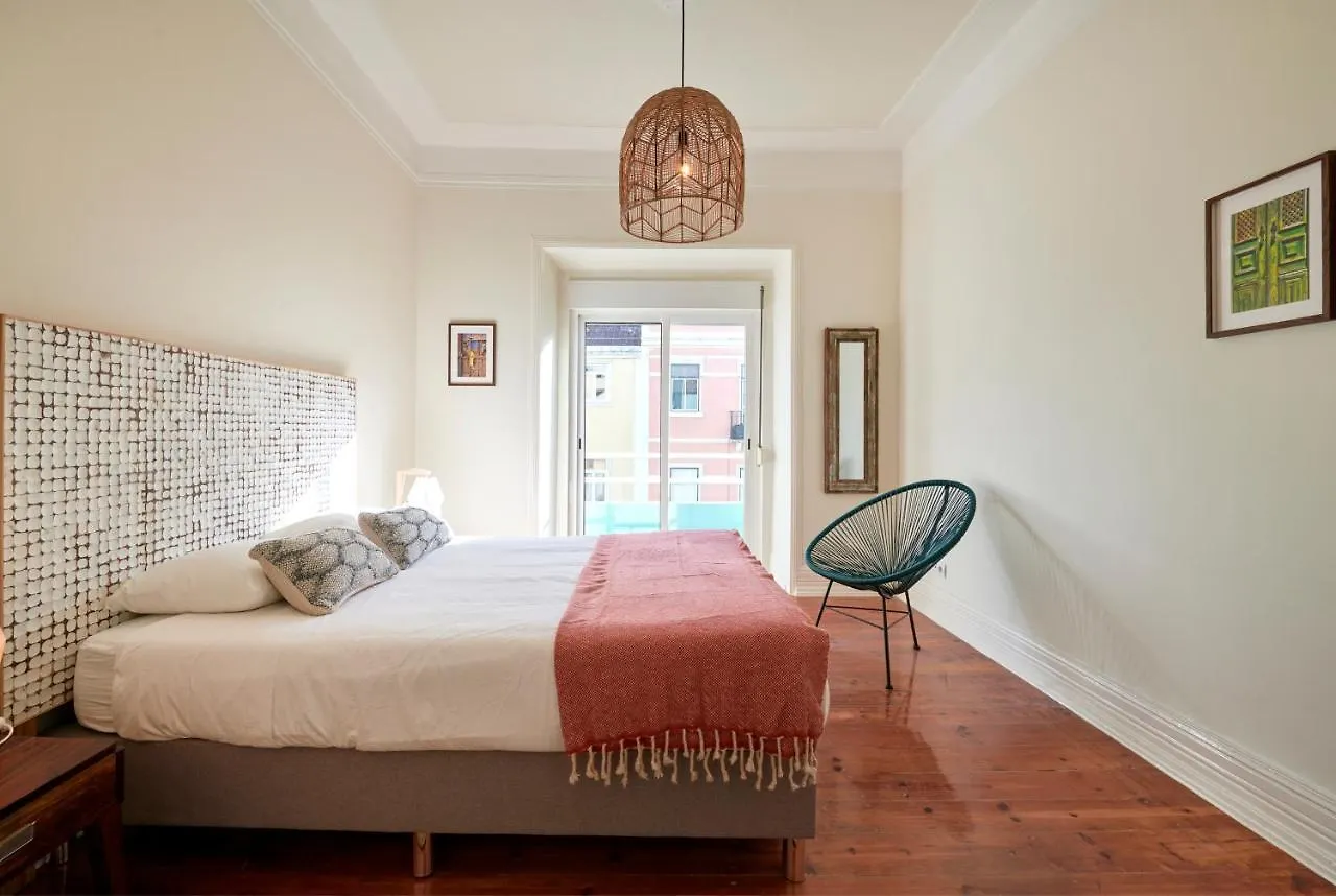Quiet&Central 2BR APT, By TimeCooler Lisboa Apartamento