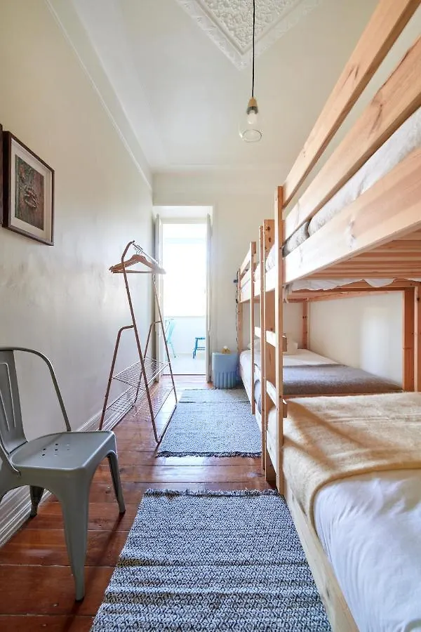 Quiet&Central 2BR APT, By TimeCooler Lisboa Portugal